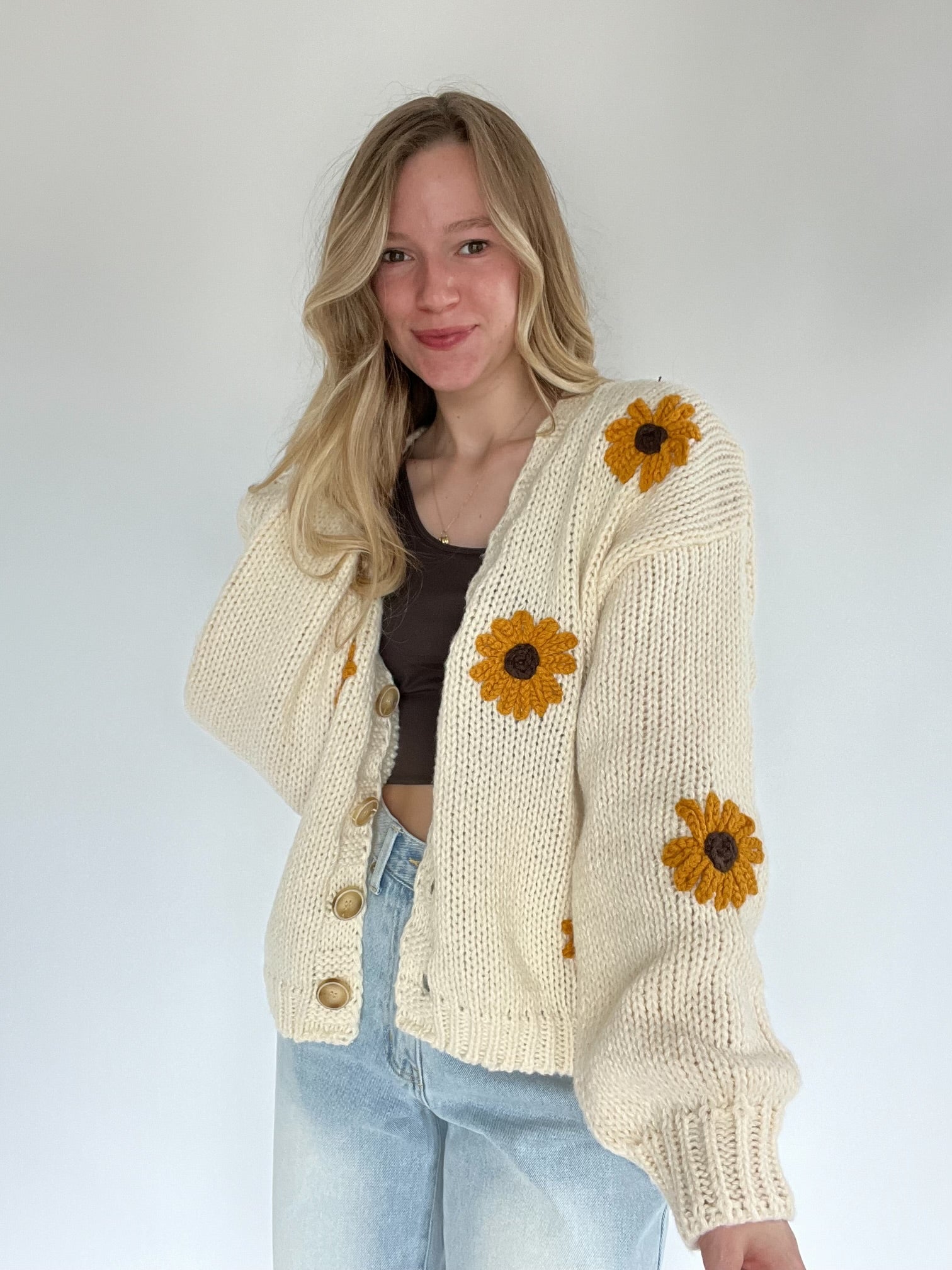 [GRAVER]★BLUE FLOWER DOT EMBROIDERY KNIT CARDIGAN UNISEX]Line flower dot embroidery knit cardigan - GRAVER