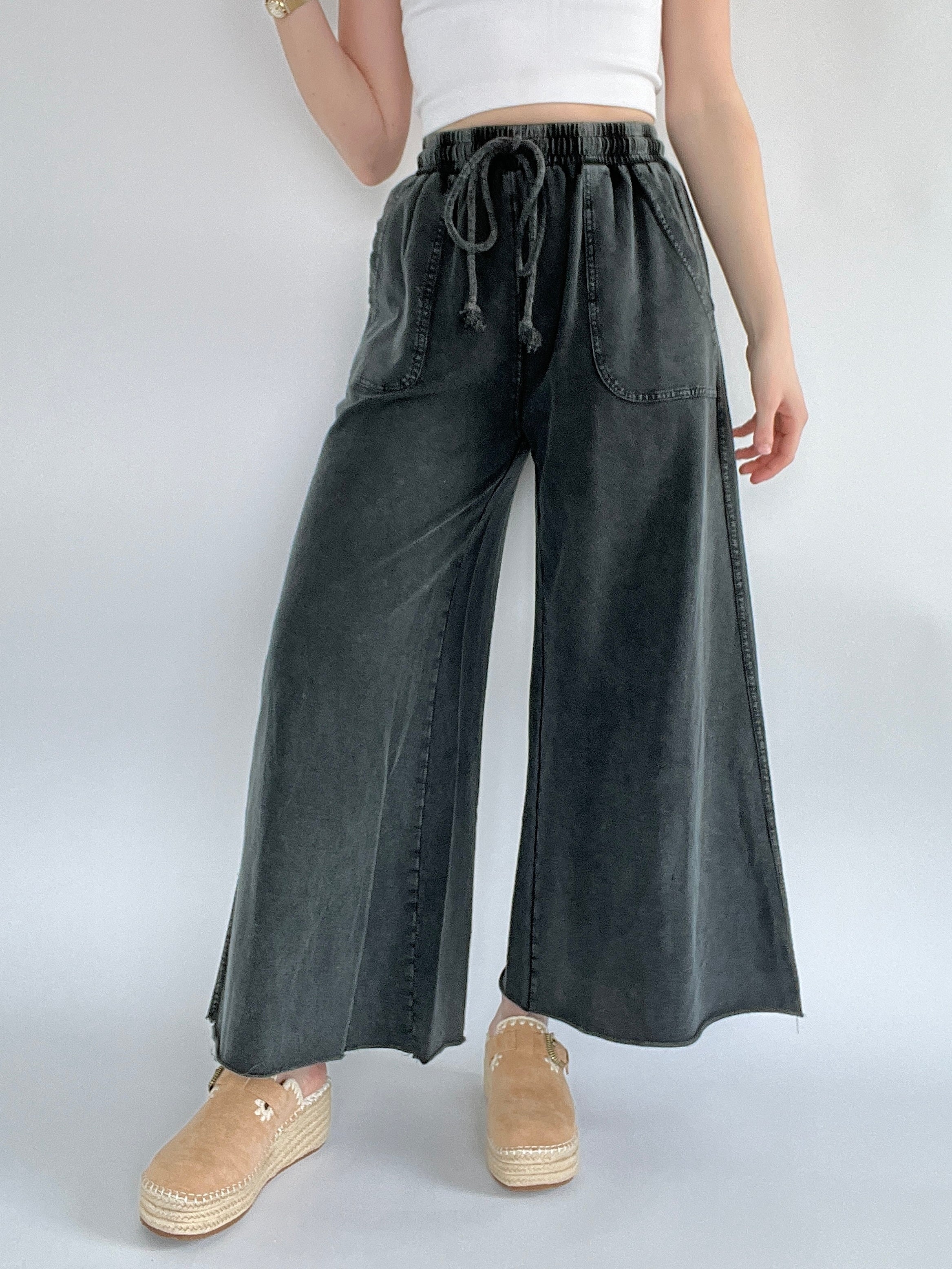 Back Seat Driver Wide Leg Pants Black Front