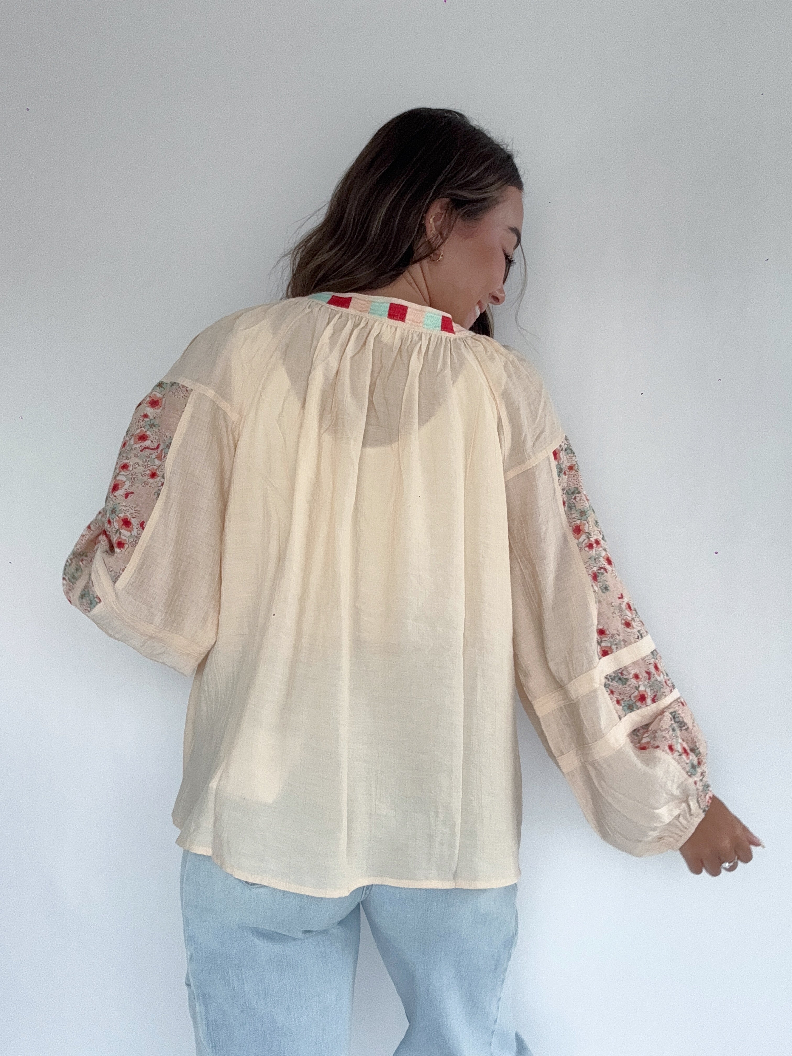 Cece Embroidered Top Back