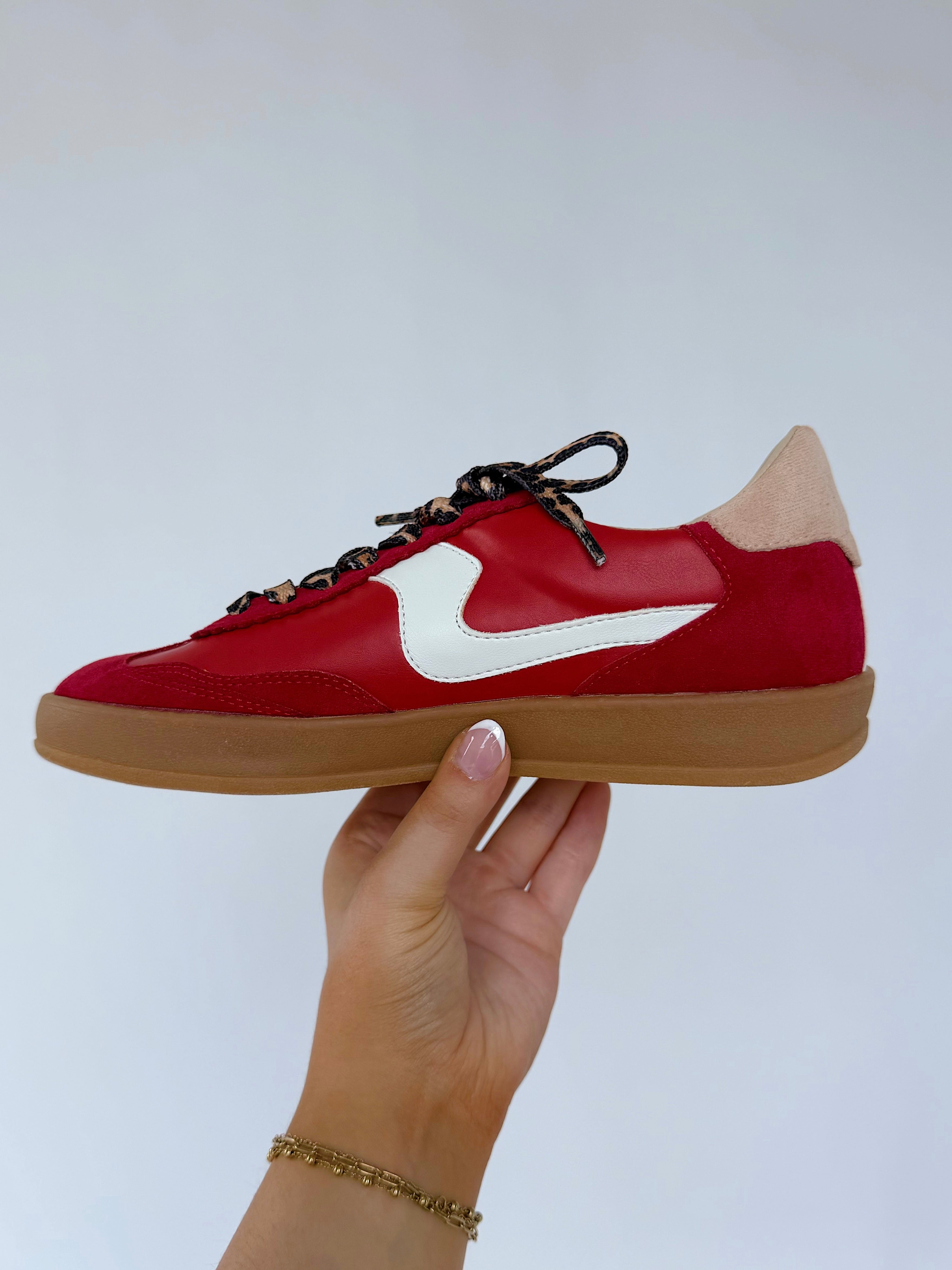 Destiny Sneaker Red Side