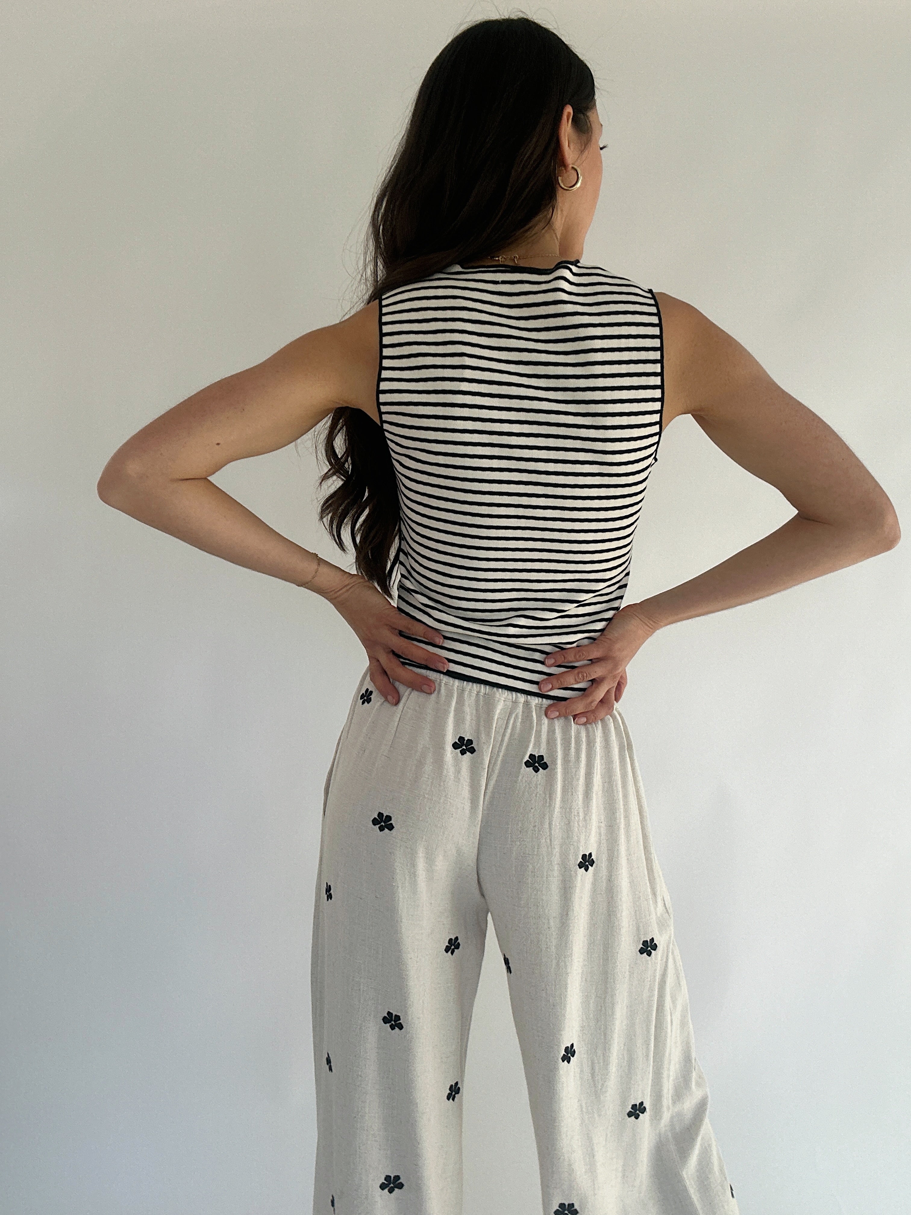 Draw The Line Tank Back