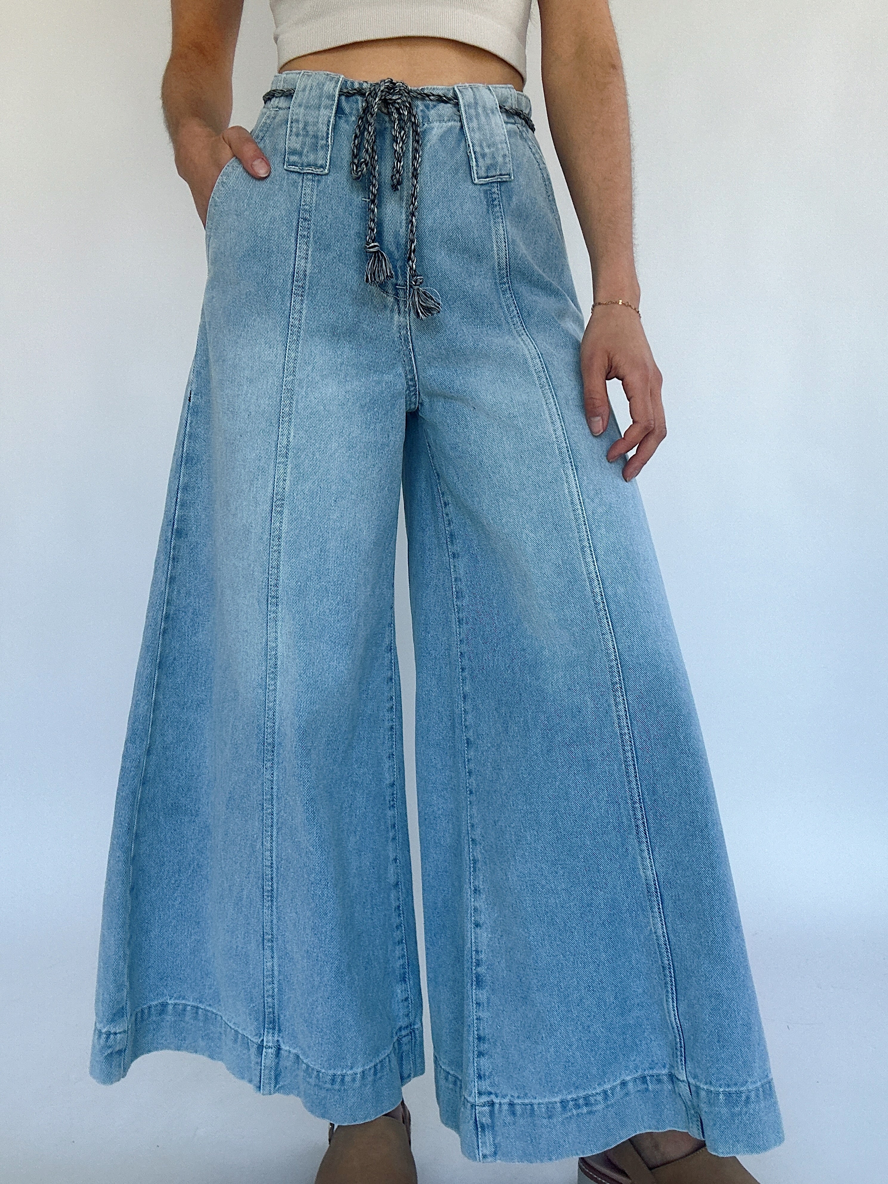 Jonah Wide Leg Jeans Front
