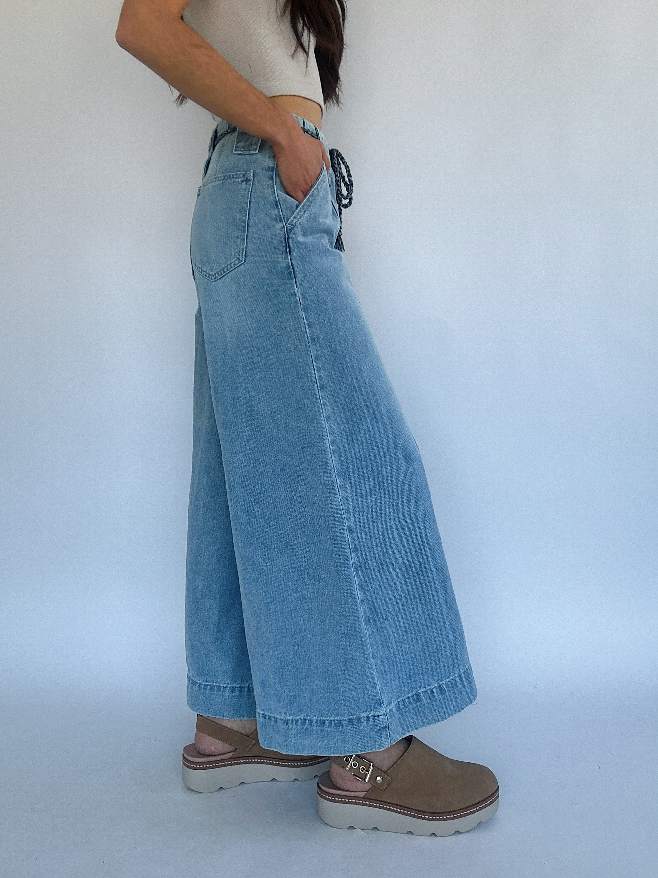 Jonah Wide Leg Jeans Side