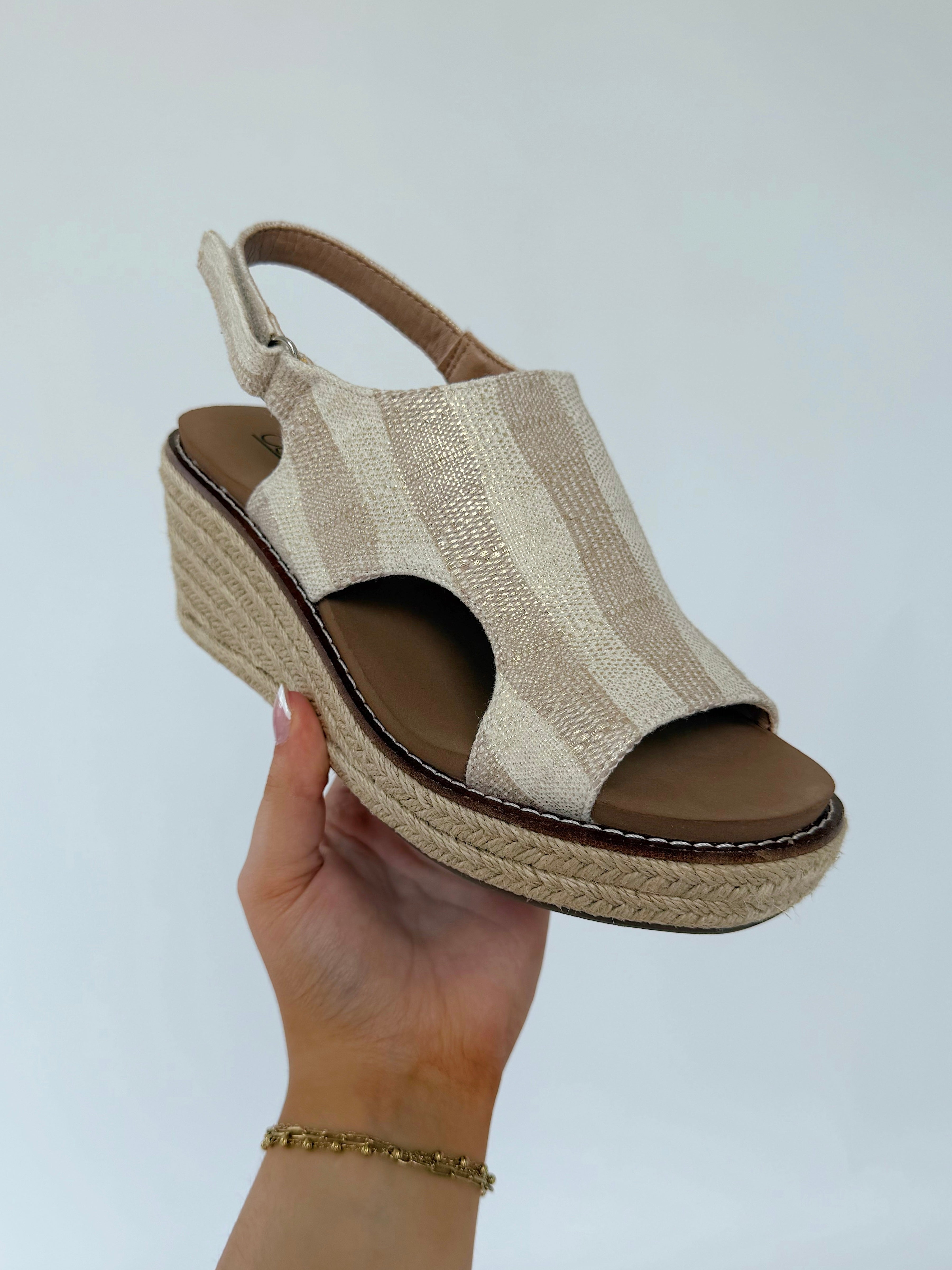 K Bye Wedge Sand Stripe Side