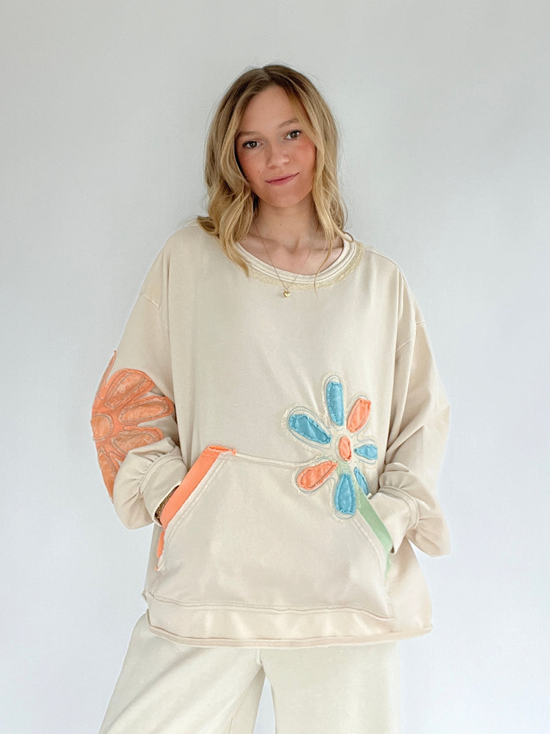 Sidewalk Flower Pullover