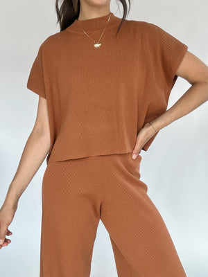 Leonie Top - Camel