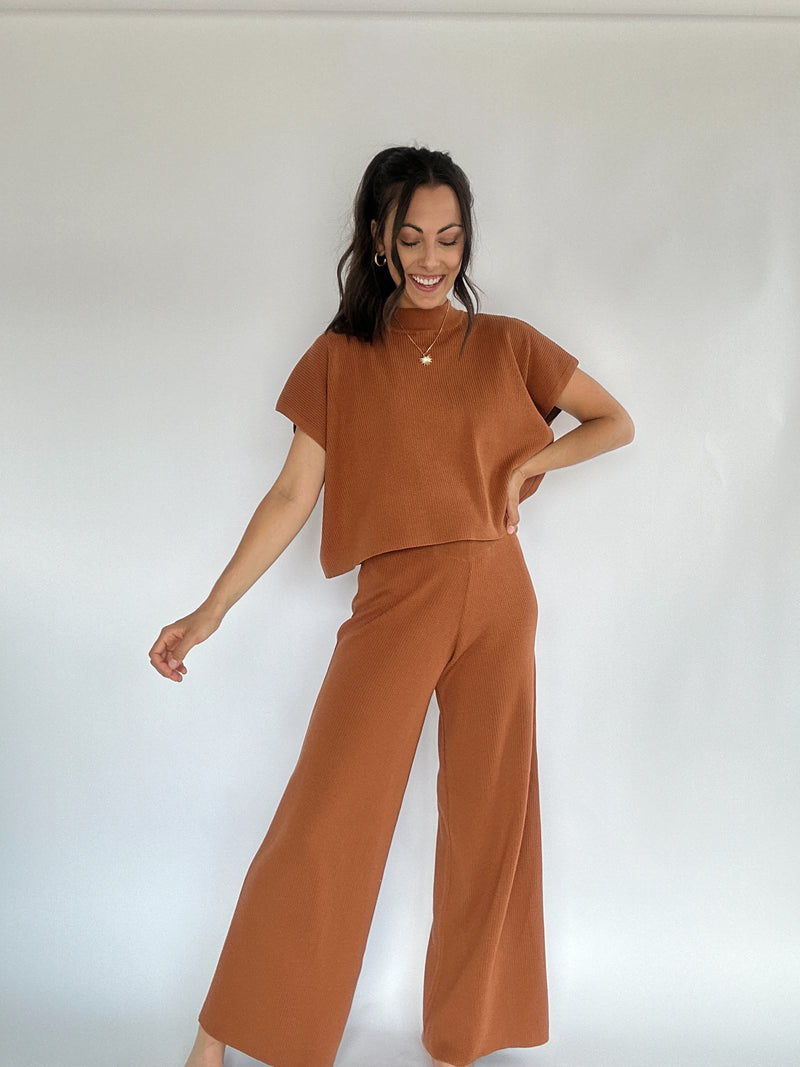 Leonie Top - Camel