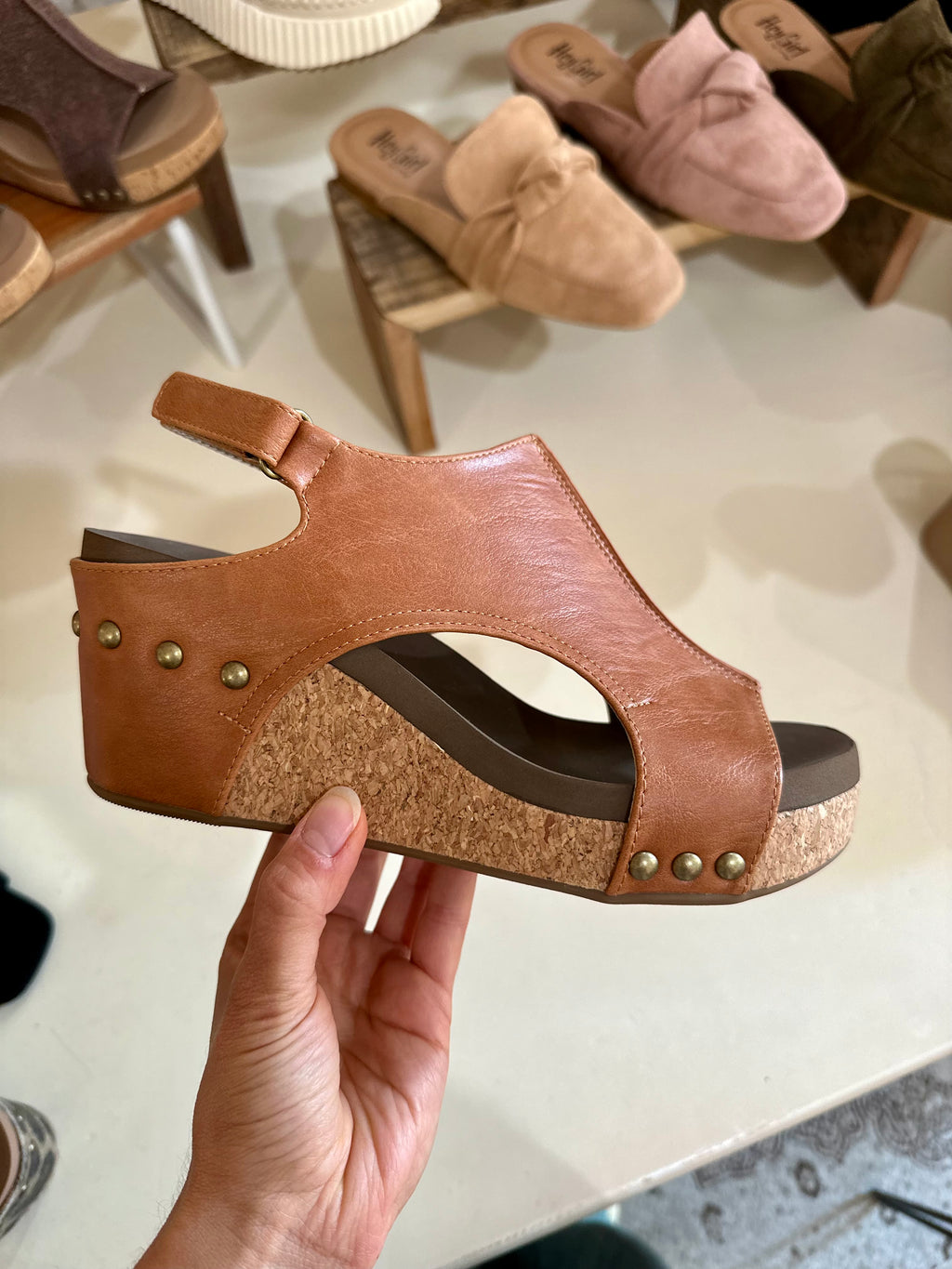 Carley Wedge - Smooth Cognac