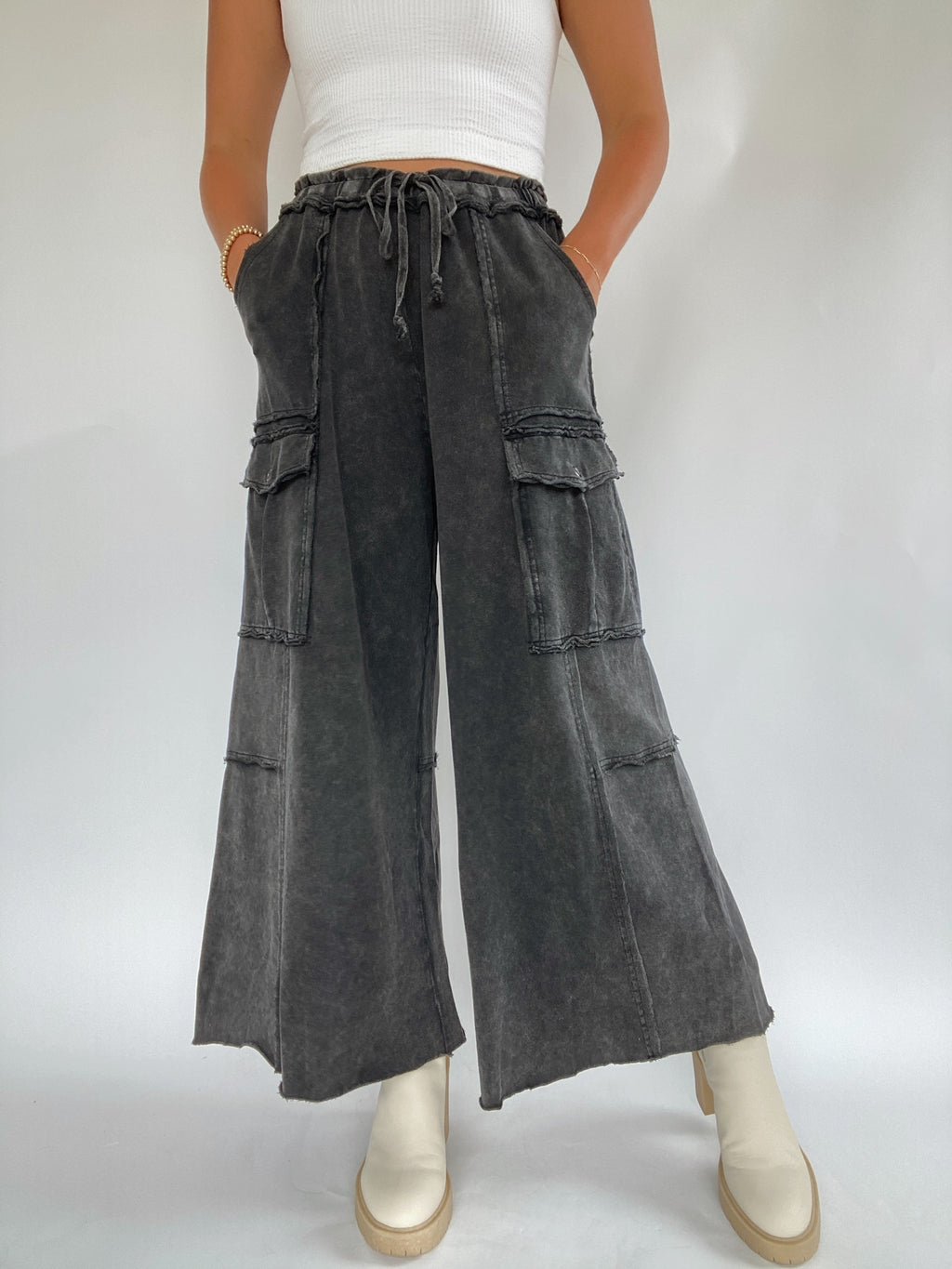 Middle Of The Road Pants - Black