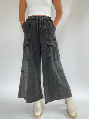 Middle Of The Road Pants - Black