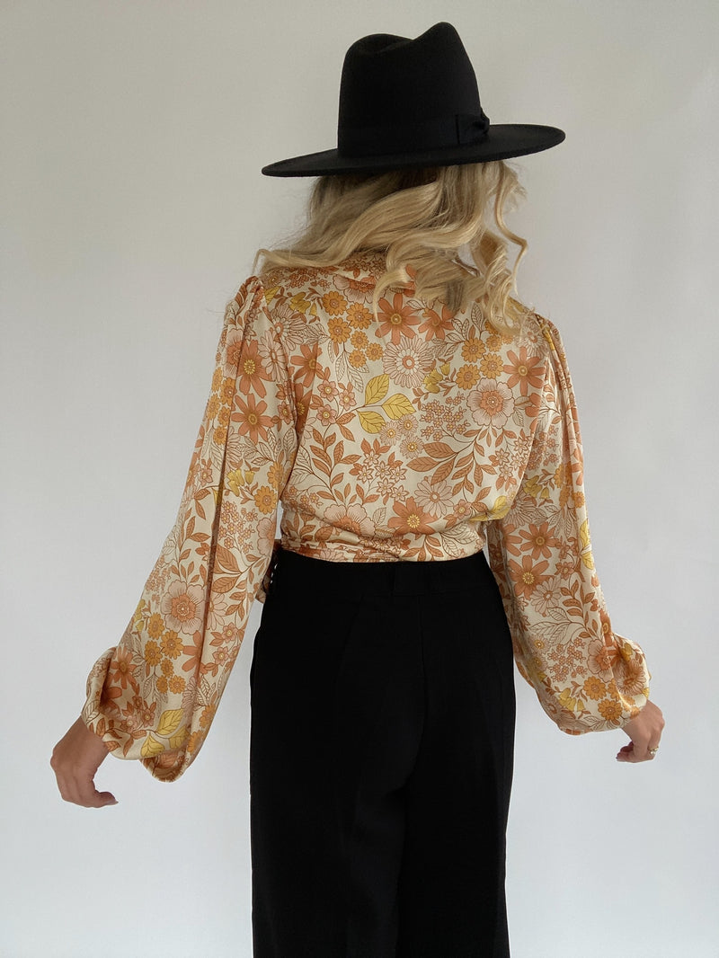 Do Right Floral Wrap Top