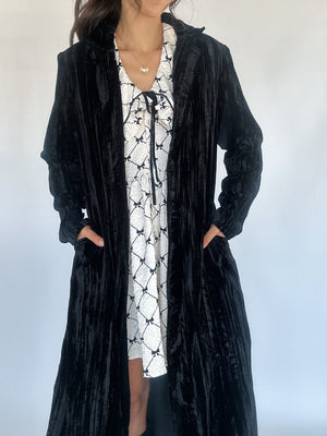 Moon City Velvet Coat - Black