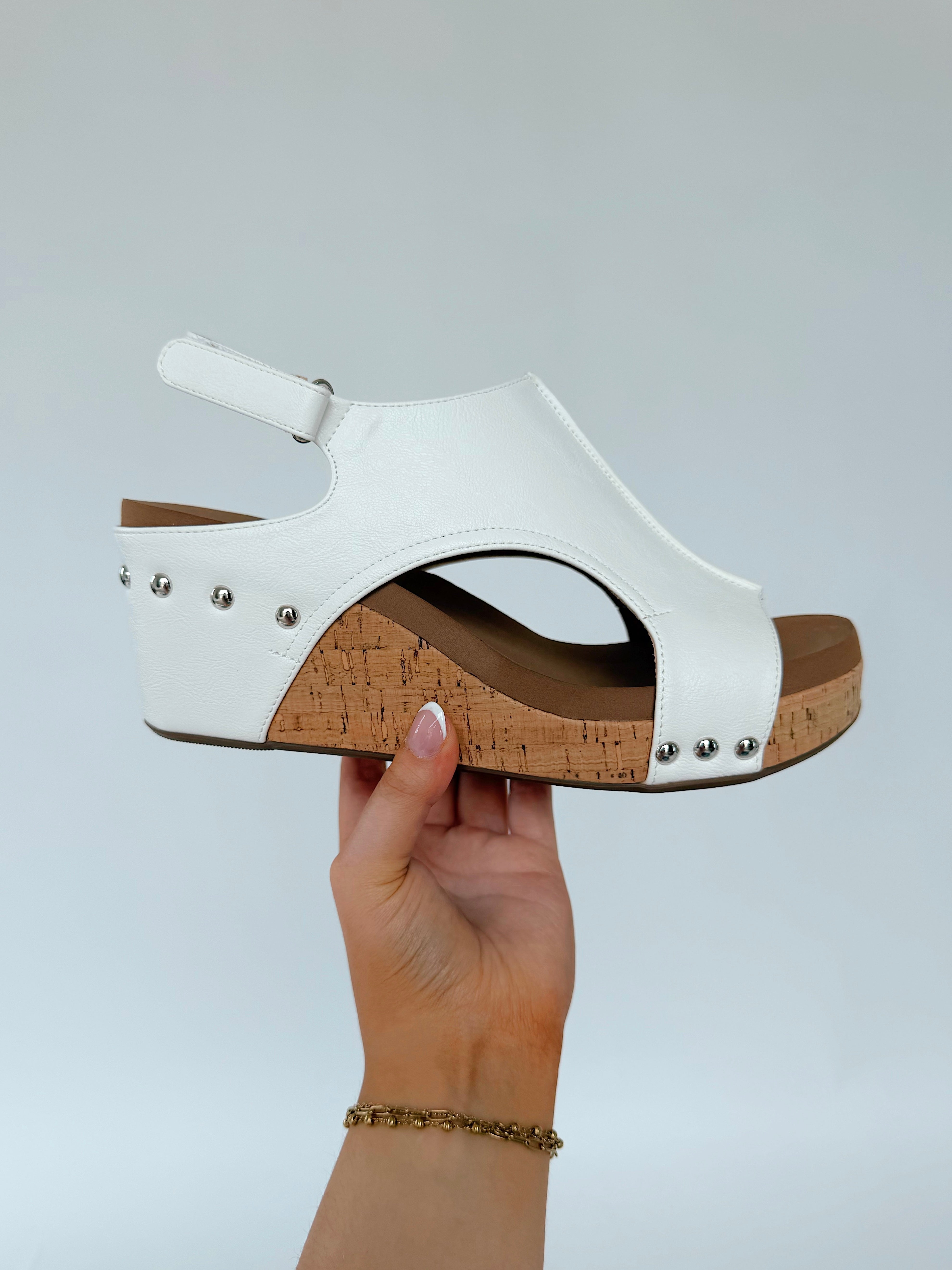 Carley Wedge Smooth White