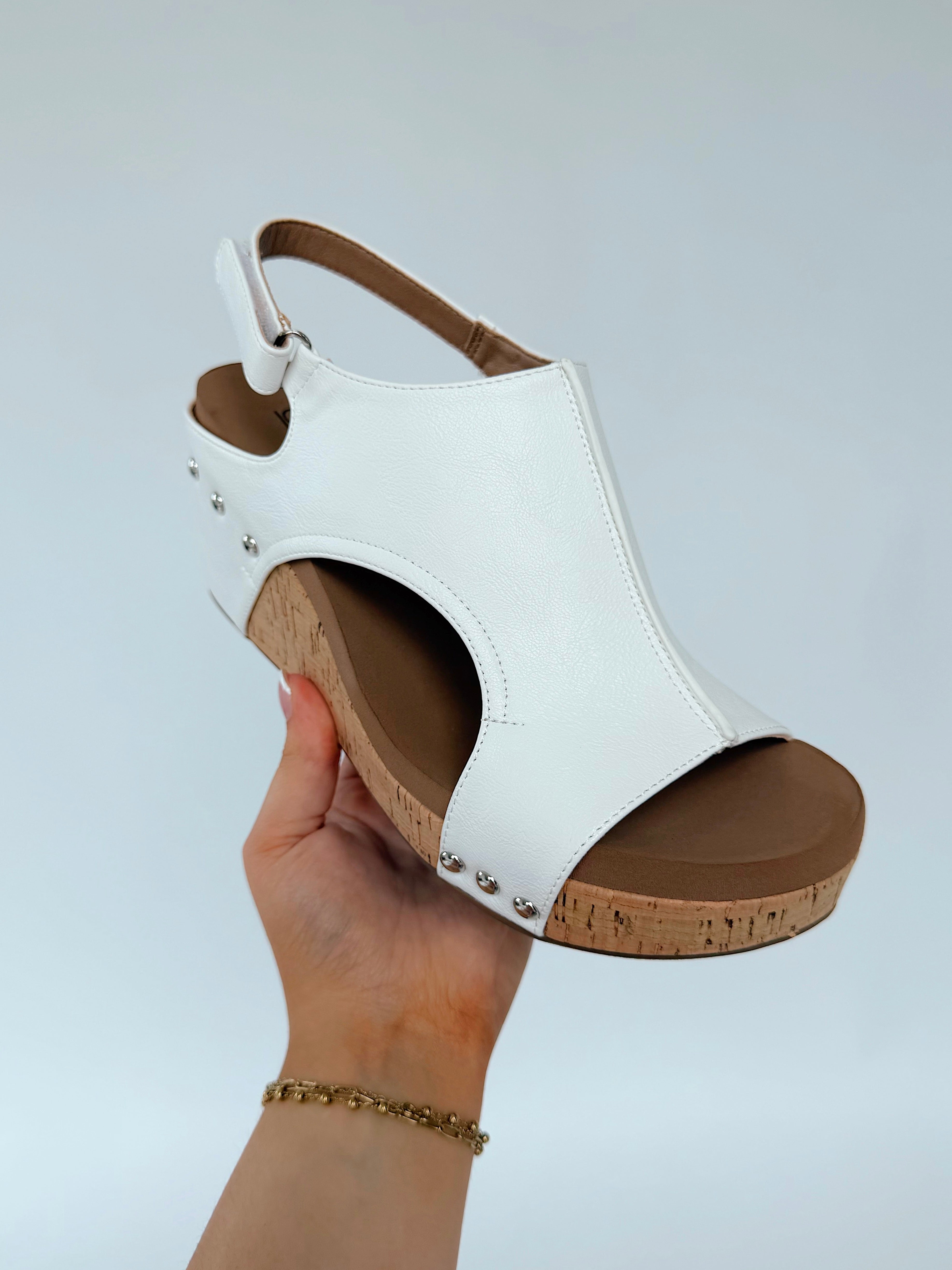Carley Wedge Smooth White