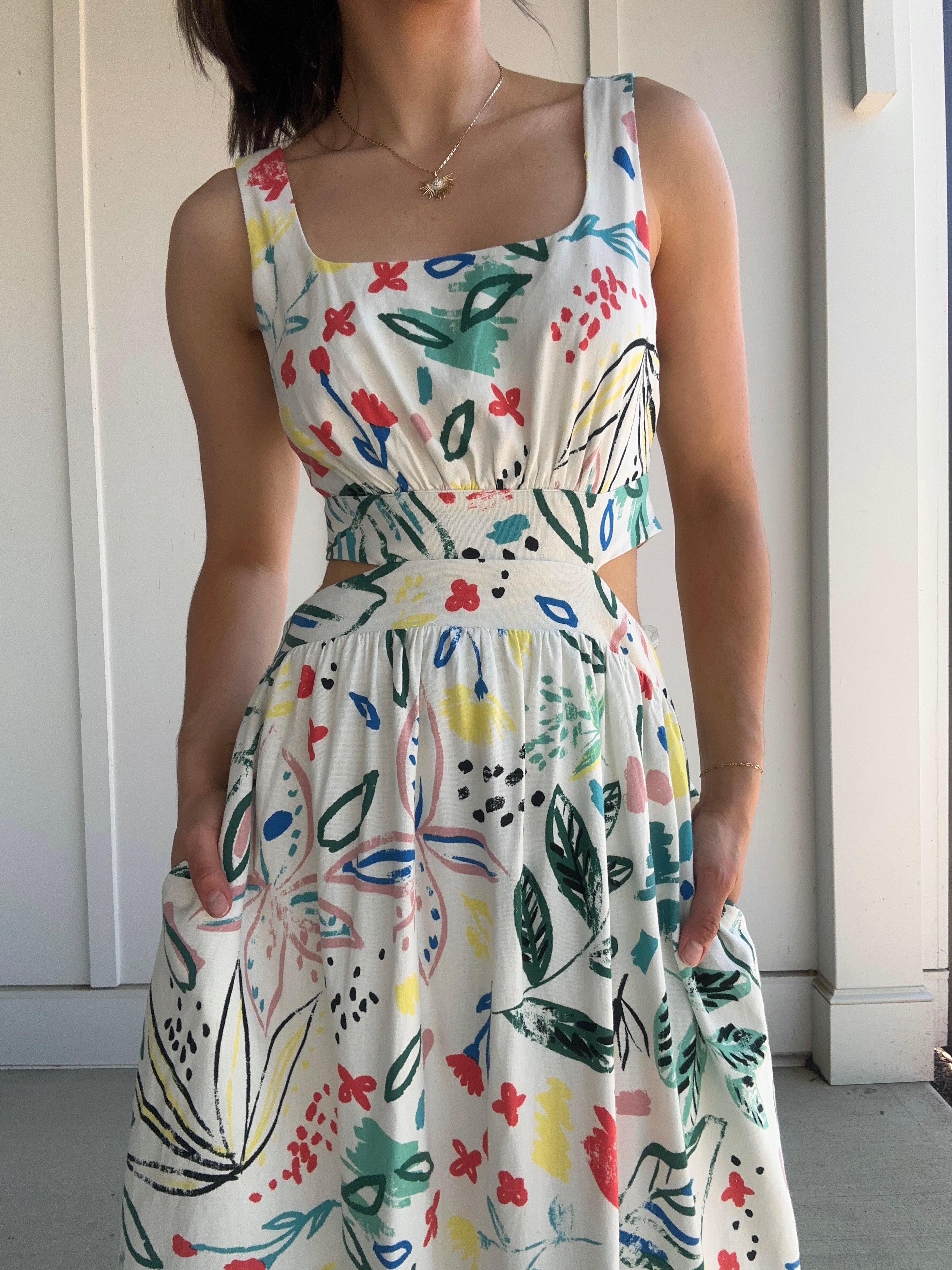 Get The Picture Linen Midi Dress Front Close Up