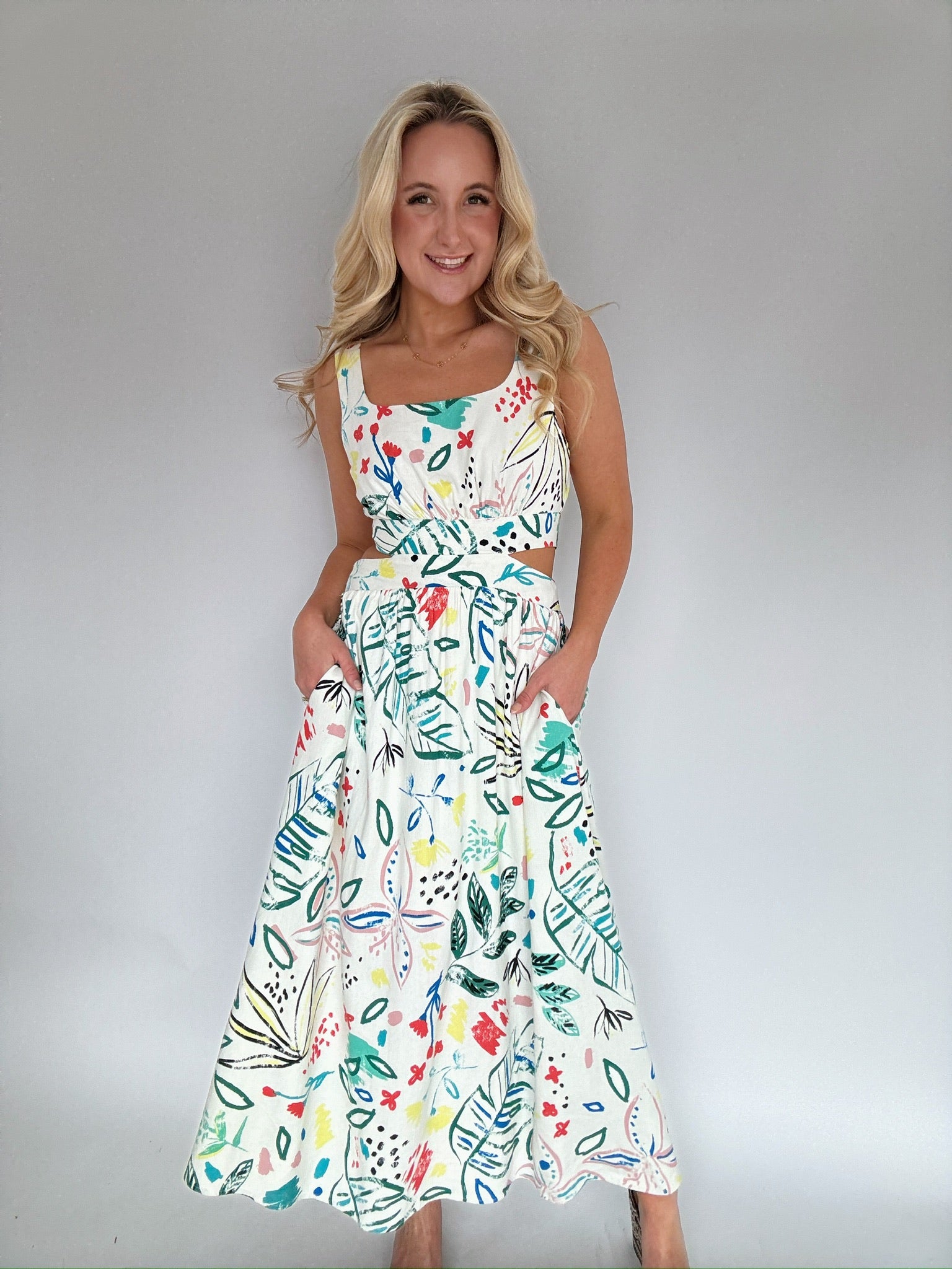 Get The Picture Linen Midi Dress Model 2 Pockets