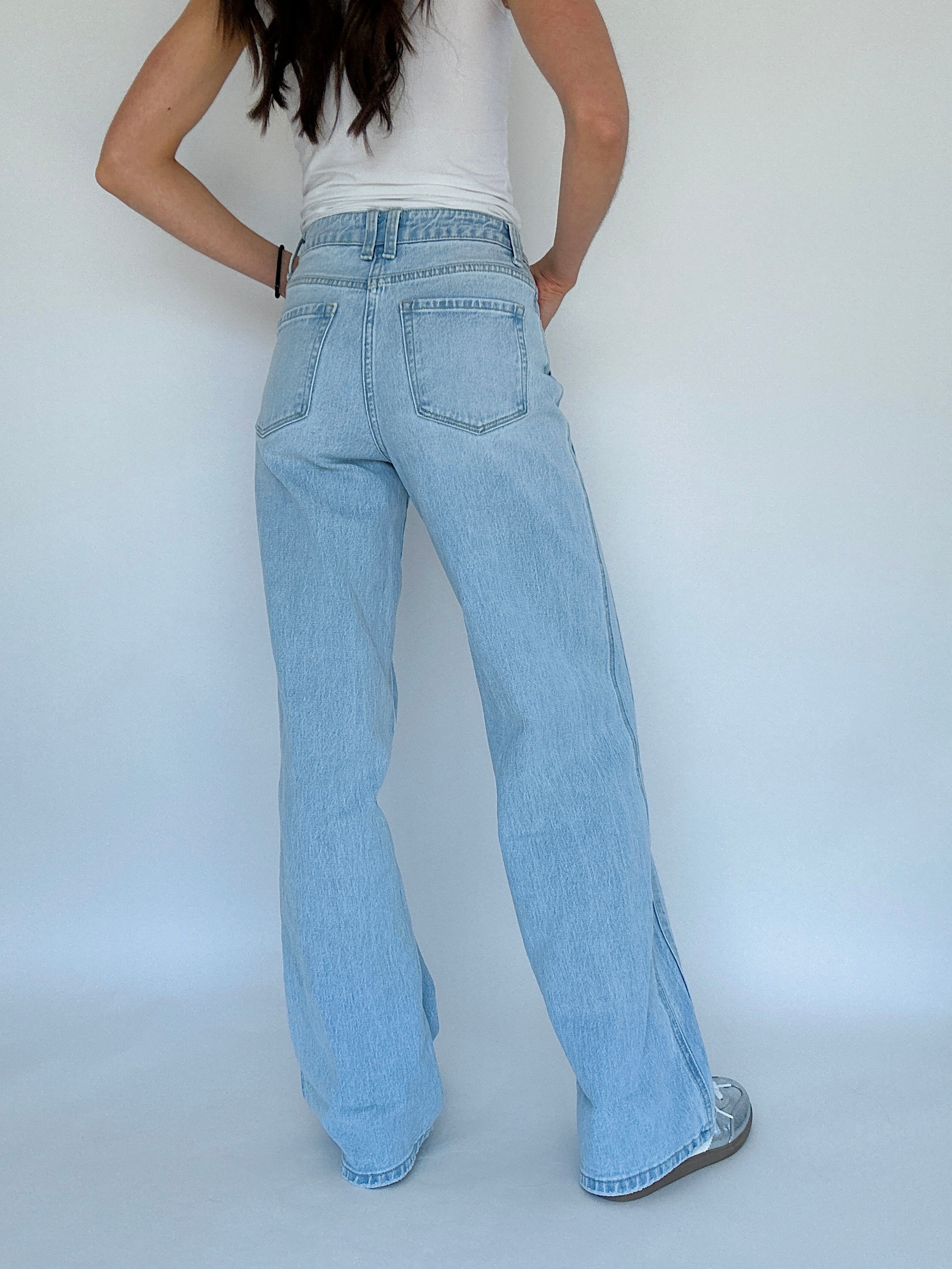 Kris Wide Leg Jeans Uncuffed Back