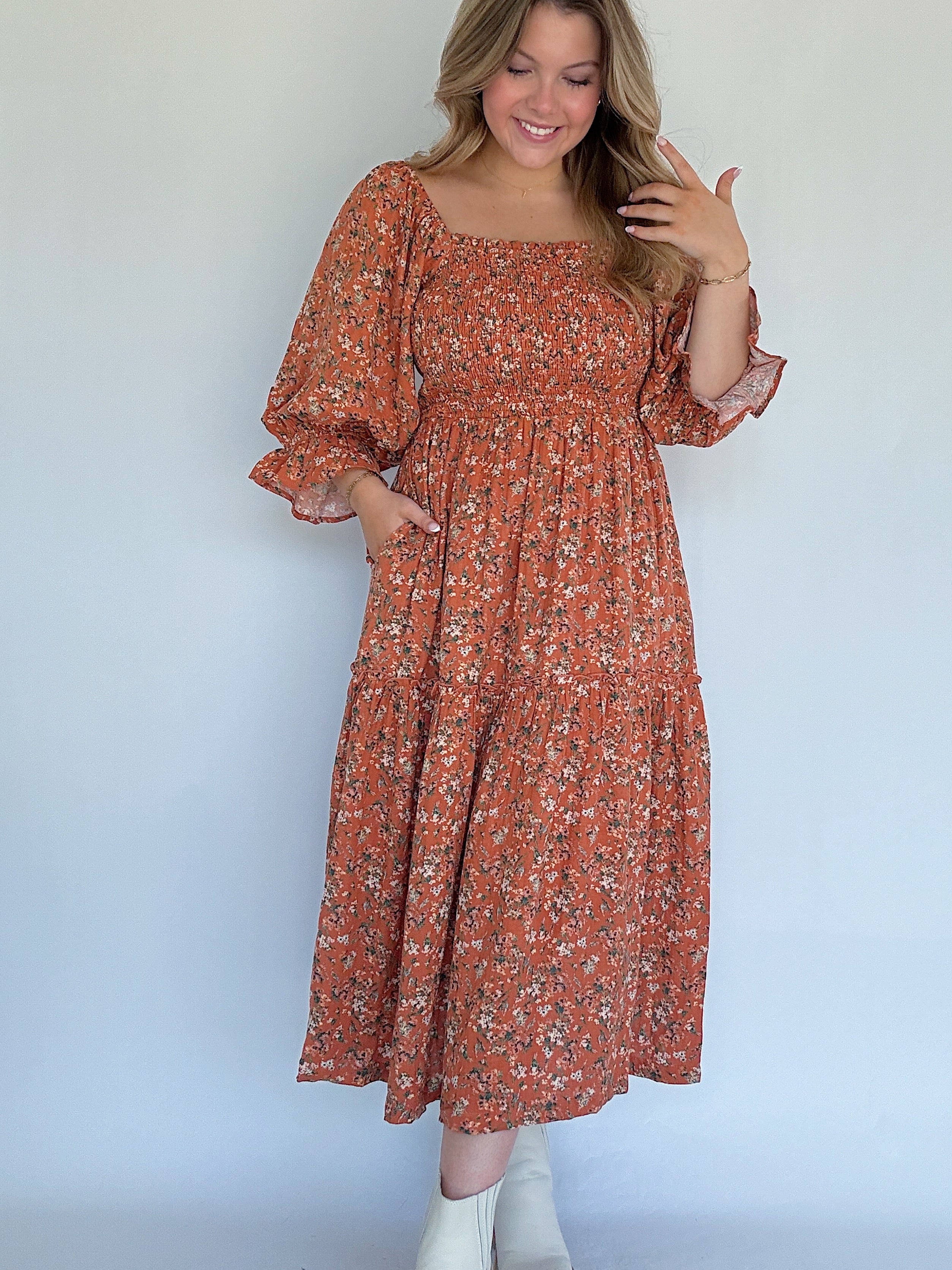 Lorin Floral Midi Dress Front with pocket