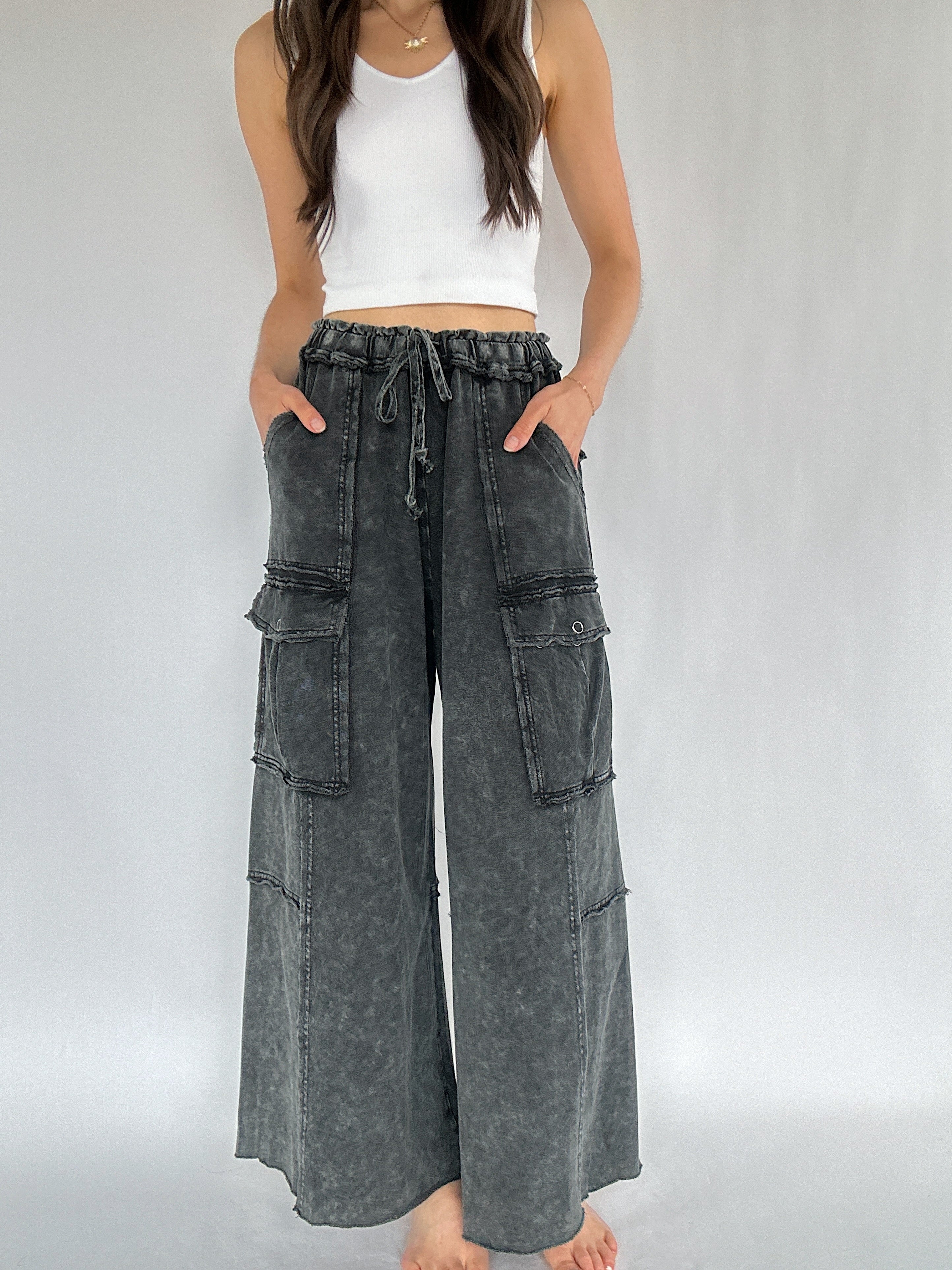 Middle Of The Road Wide Leg Pants Black