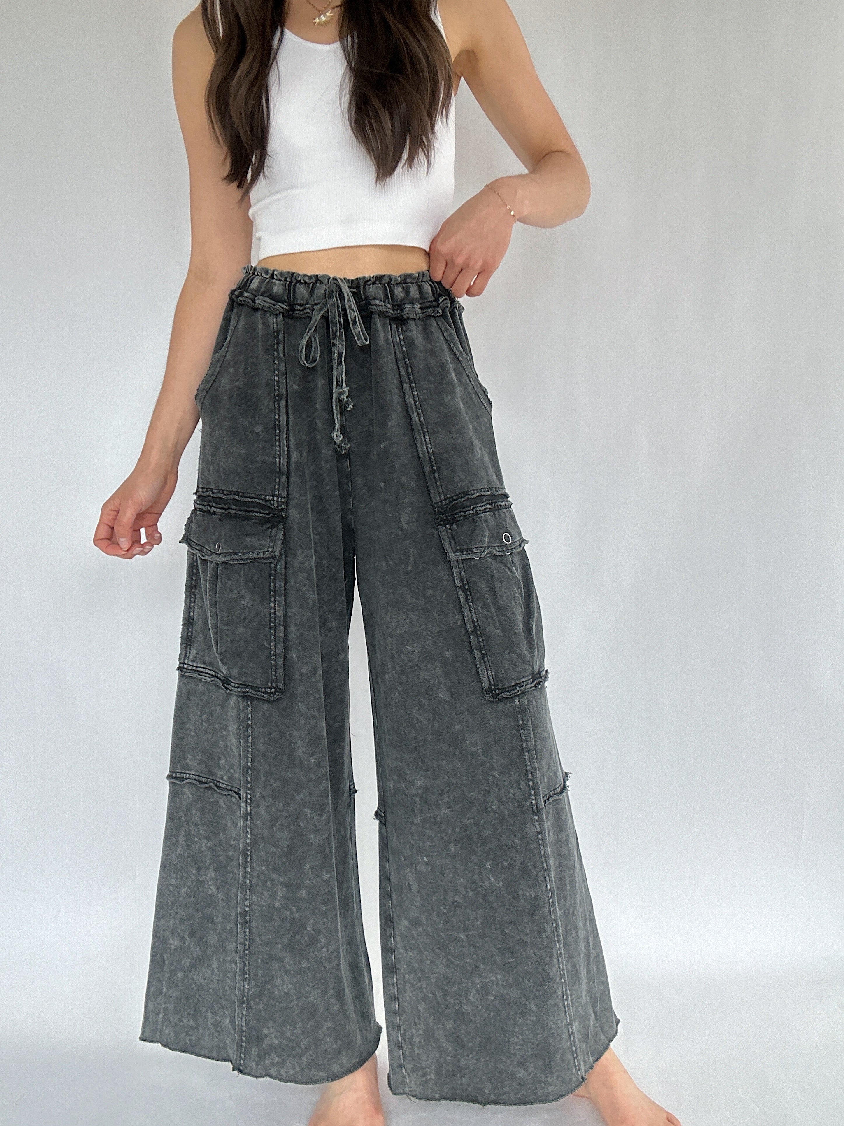 Middle Of The Road Wide Leg Pants Black Front