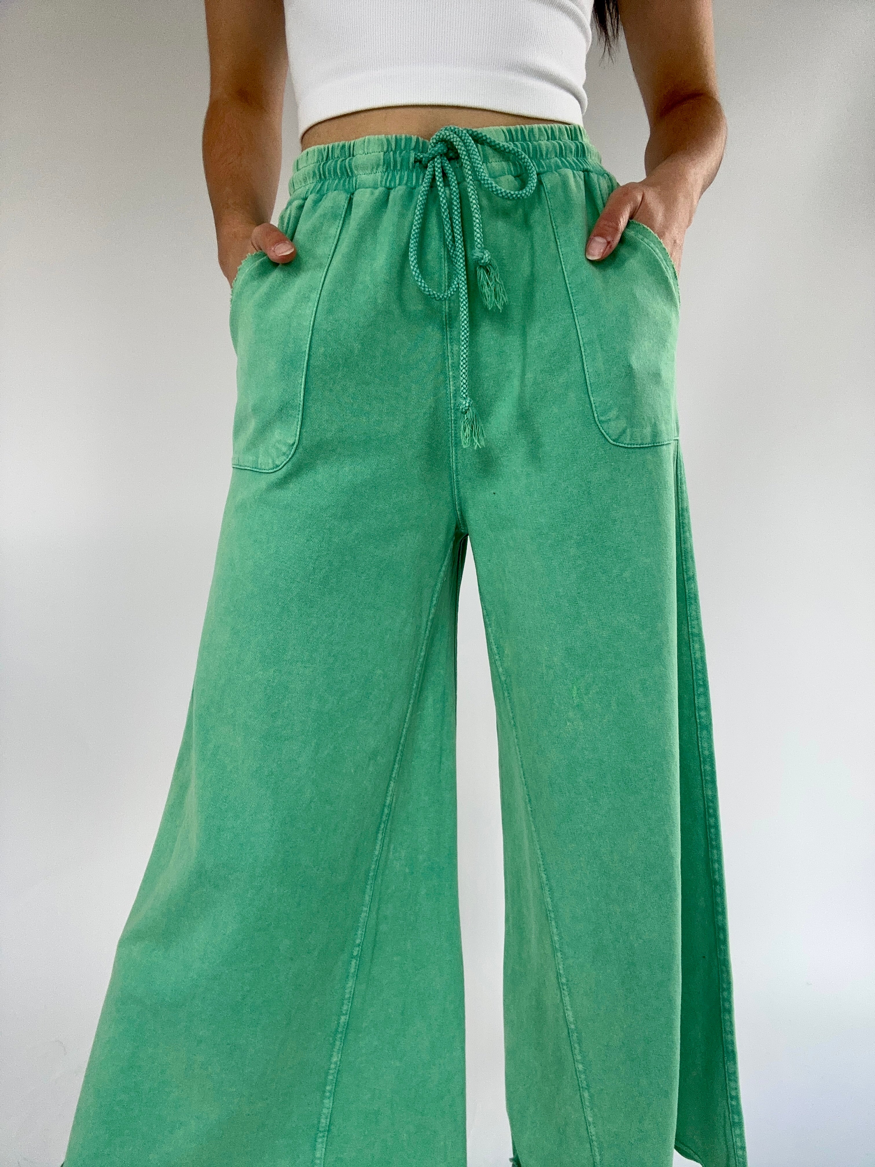 On The Road Again Pants Evergreen Top