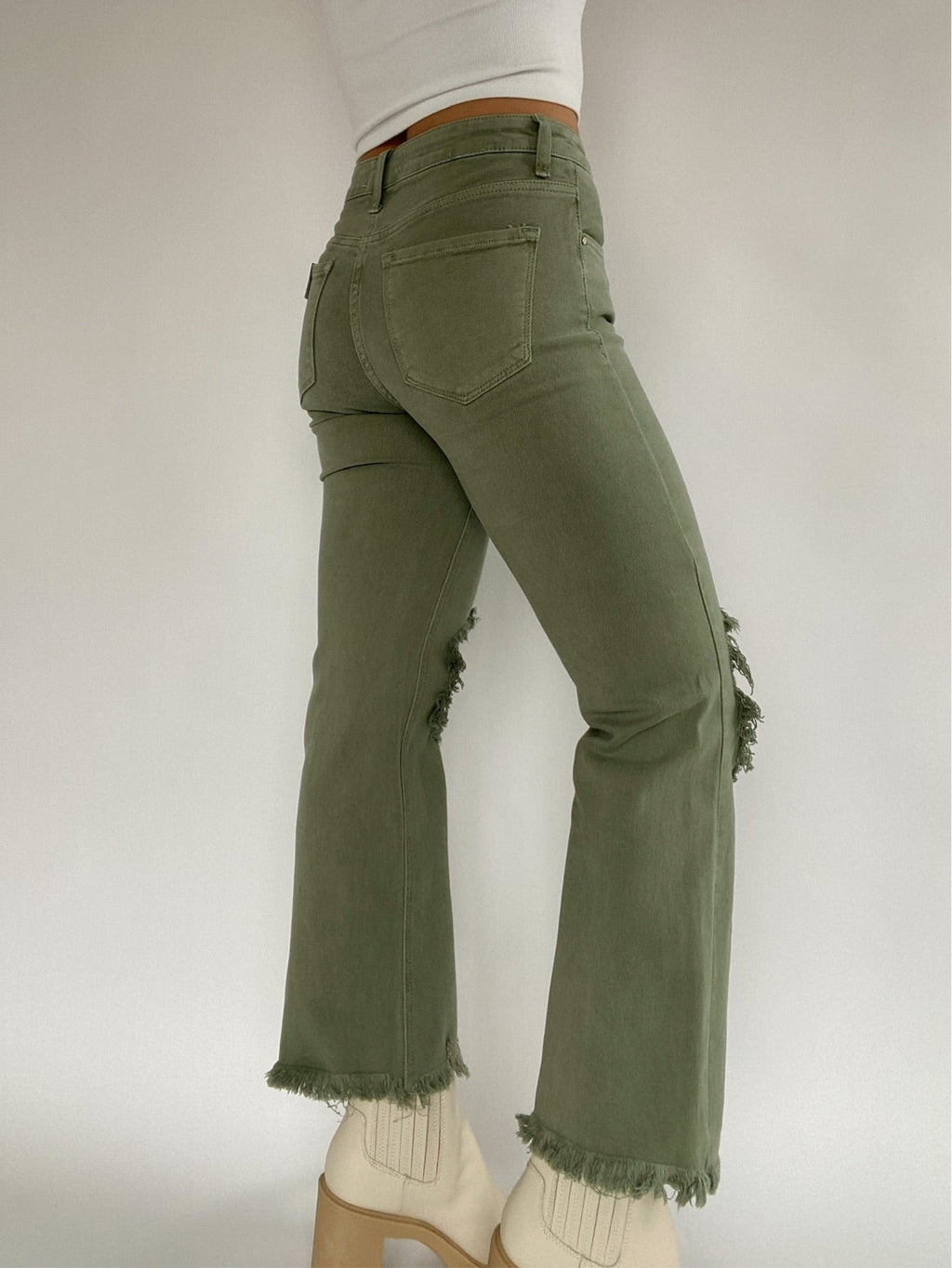 Tate Distressed Jeans - Olive