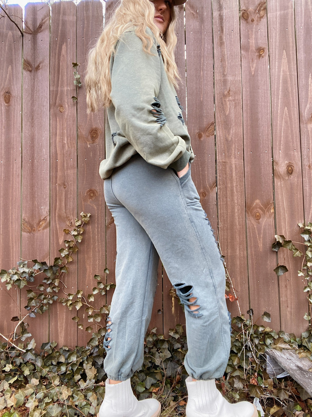 Can't Tear Me Down Joggers - Vintage Moss