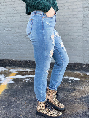 Cassadee Boyfriend Jeans x Judy Blue